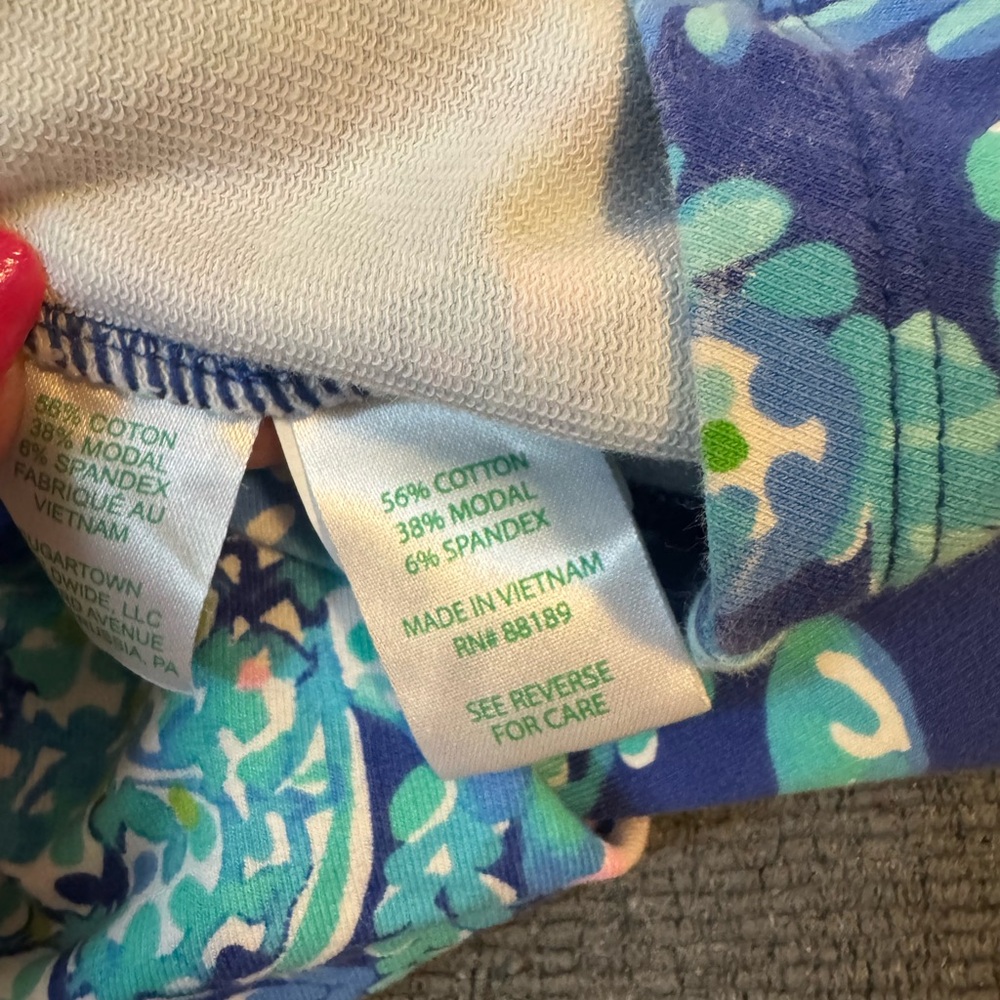 LILLY PULITZER “UPF 50+Skipper Popover”Blue Sea Turtle Print pullover sweatshirt - Picture 10 of 11
